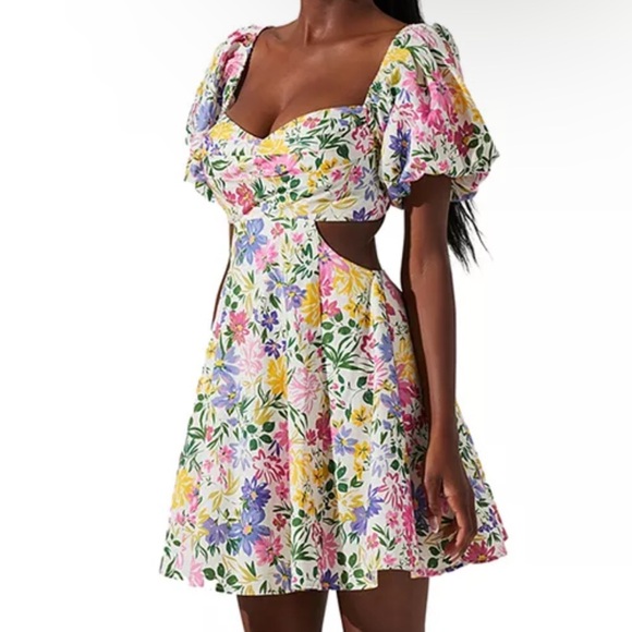 ASTR Floral Puff Sleeve Backless Cutout Mini Dress size large - Picture 1 of 9